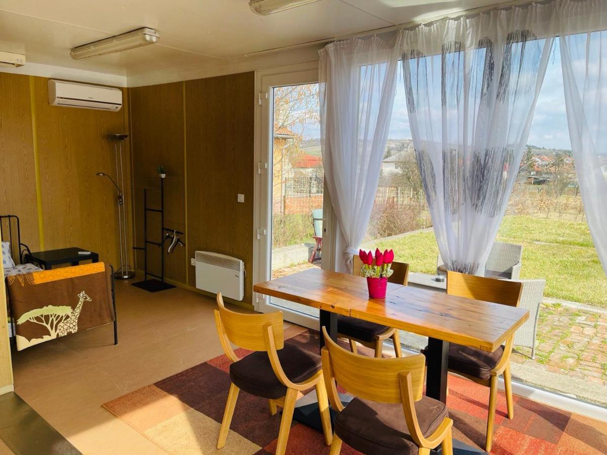 Greenpark Tiny House, Garden Terrace & Parking Bekecs Zewnętrze zdjęcie